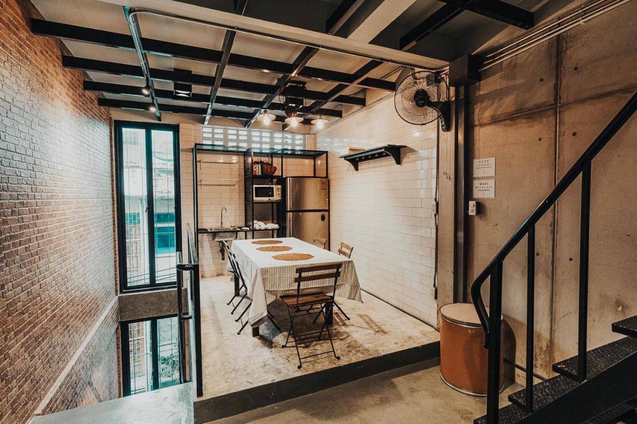 Meemaw'S House Hostel Bangkok Ngoại thất bức ảnh