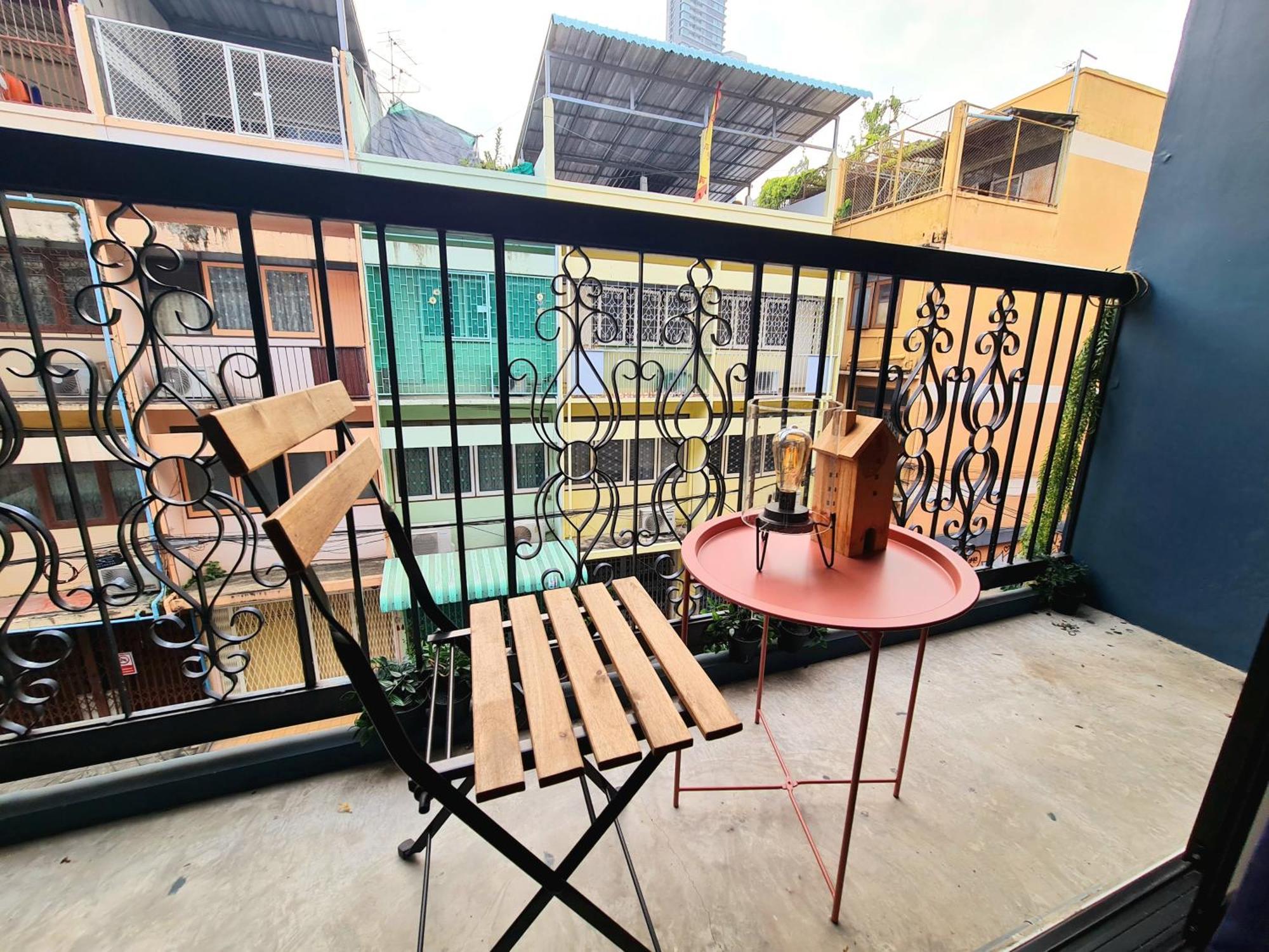 Meemaw'S House Hostel Bangkok Ngoại thất bức ảnh