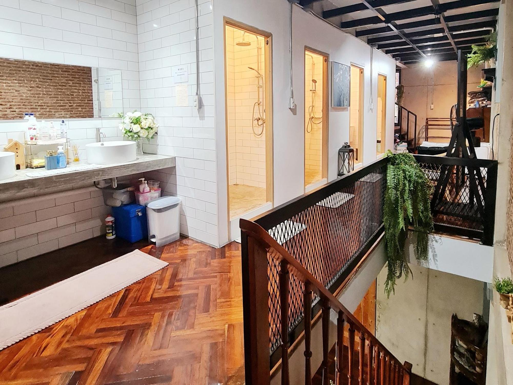 Meemaw'S House Hostel Bangkok Ngoại thất bức ảnh