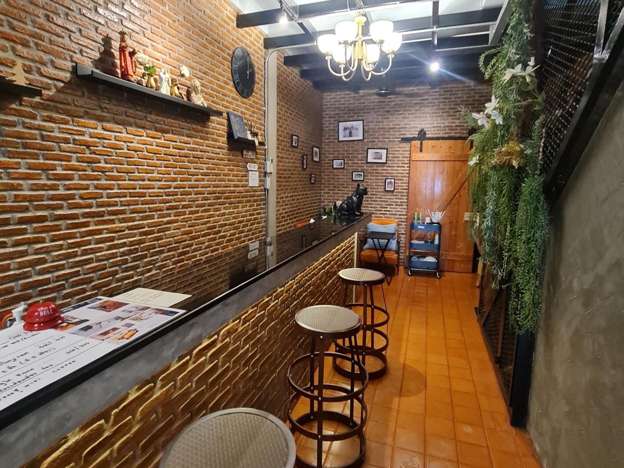 Meemaw'S House Hostel Bangkok Ngoại thất bức ảnh